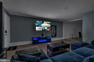 905 W Marshall St, Norristown, PA 19401 - Photo 36