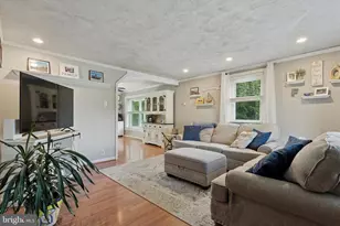 102 Earl Ln, Hatboro, PA 19040 - Photo 4