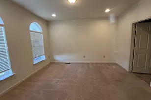 2135 Hidden Meadows Ave, Pennsburg, PA 18073 - Photo 8