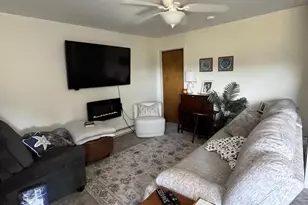 3193 N Charlotte St, Gilbertsville, PA 19525 - Photo 6