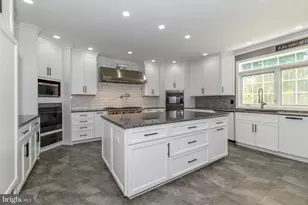 2100 Fox Hollow Ln, East Greenville, PA 18041 - Photo 12