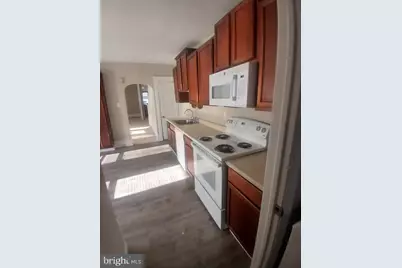 302 N York Street, Pottstown, PA 19464 - Photo 2