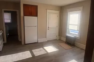 302 N York St, Pottstown, PA 19464 - Photo 4