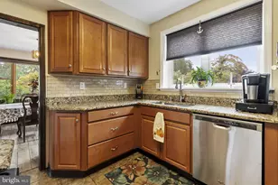 471 5th St, Phoenixville, PA 19460 - Photo 16