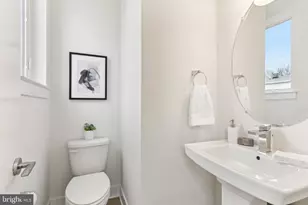 951 Riverplace Dr, Conshohocken, PA 19428 - Photo 8