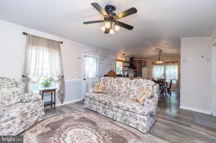 25 Chestnut Ct E, Harleysville, PA 19438 - Photo 16