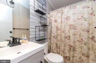 25 Chestnut Ct E, Harleysville, PA 19438 - Photo 20