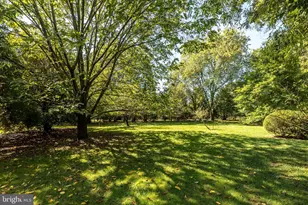 540 Leslie Ln, Blue Bell, PA 19422 - Photo 8