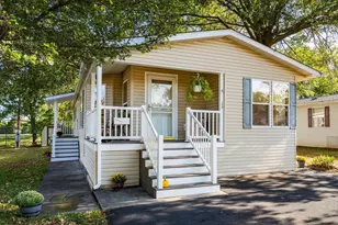 109 Hickory Dr, Hatfield, PA 19440 - Photo 2