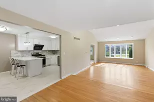 985 Milkweed Ln, Huntingdon Valley, PA 19006 - Photo 12