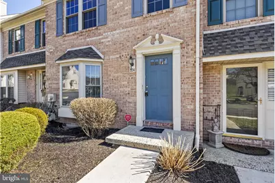 524 Oaktree Court, Pottstown, PA 19464 - Photo 2