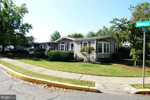 689 Mimosa Ct Ct, Red Hill, PA 18076 - Photo 2