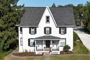 523 Bridge St, Mont Clare, PA 19453 - Photo 2