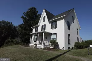 523 Bridge St, Mont Clare, PA 19453 - Photo 1