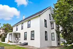 523 Bridge St, Mont Clare, PA 19453 - Photo 10