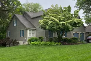 1752 Oak Hill Dr, Huntingdon Valley, PA 19006 - Photo 1