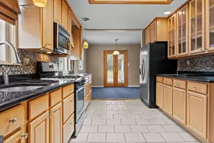 69 Crooked Billet Rd, Hatboro, PA 19040 - Photo 2