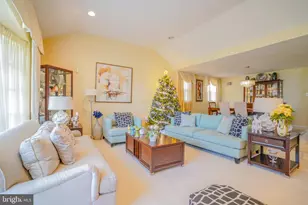 245 Barclay Cir, Cheltenham, PA 19012 - Photo 6