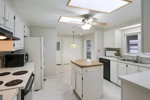 10 Bentwood Ct W, Harleysville, PA 19438 - Photo 12