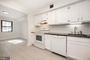 8 Sawmill Run, Norristown, PA 19401 - Photo 6