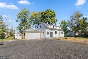 635 Elroy Rd, Souderton, PA 18964 - Photo 1