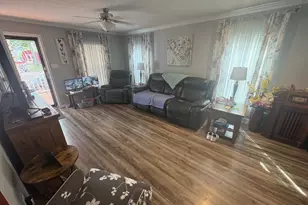 511 Maple Dr, Green Lane, PA 18054 - Photo 4