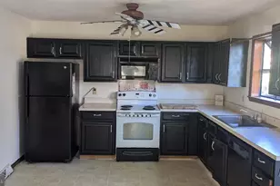 214 Washington Ct, Collegeville, PA 19426 - Photo 2