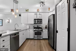 201 Victoria Ct, Ambler, PA 19002 - Photo 4