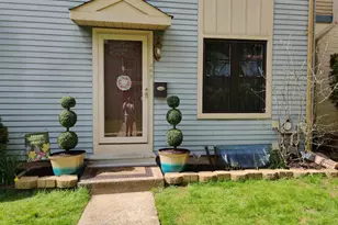 302 Hancock Ct, North Wales, PA 19454 - Photo 2