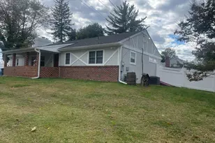 351 Riverview Rd, King of Prussia, PA 19406 - Photo 2