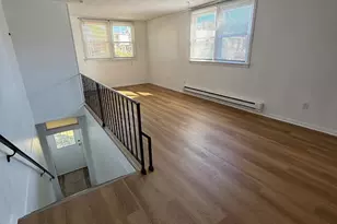 33 E 4th St, Pottstown, PA 19464 - Photo 2