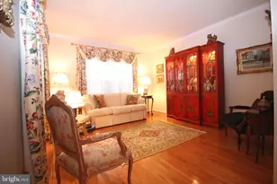 376 Hobson Pl, Blue Bell, PA 19422 - Photo 4