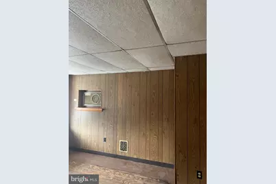 907 W Airy Street, Norristown, PA 19401 - Photo 2