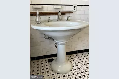 111 Chestnut Avenue, Narberth, PA 19072 - Photo 10