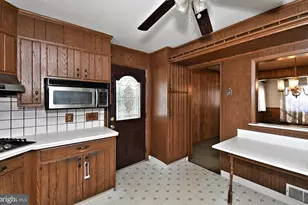 145 Colonial, Norristown, PA 19403 - Photo 18