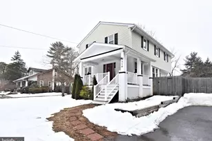 510 N Pleasantview Rd, Pottstown, PA 19464 - Photo 1