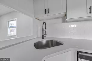 105 Washington Dr, Norristown, PA 19403 - Photo 4