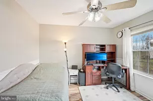 201 Eisenhower Ln, Collegeville, PA 19426 - Photo 26