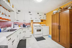 378 E Hector St, Conshohocken, PA 19428 - Photo 10