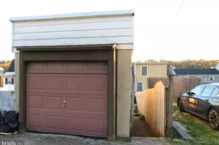 378 E Hector St, Conshohocken, PA 19428 - Photo 24