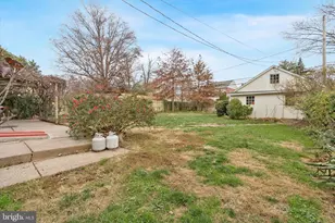 1642 Locust St, Norristown, PA 19401 - Photo 24