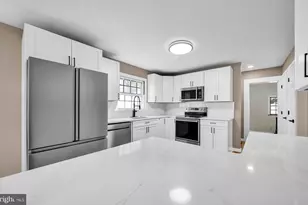 323 Edgewood Ave, Lansdale, PA 19446 - Photo 16