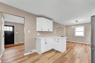 323 Edgewood Ave, Lansdale, PA 19446 - Photo 18