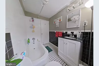 1413 Green Valley Road, Norristown, PA 19401 - Photo 18