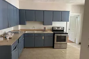 526 N Charlotte St, Pottstown, PA 19464 - Photo 2