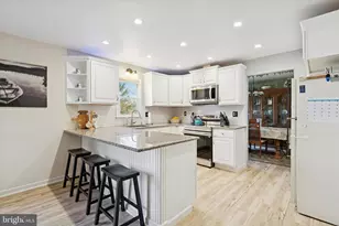 212 Hampton Cir, Gilbertsville, PA 19525 - Photo 10