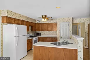 2220 Locust Dr, Lansdale, PA 19446 - Photo 14