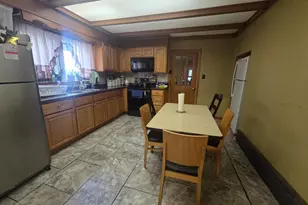 931 W Marshall St, Norristown, PA 19401 - Photo 6