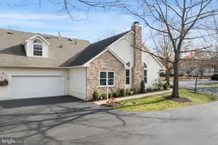 124 Hollybush Cir, Souderton, PA 18964 - Photo 2