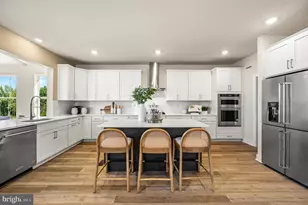 102 Steiner Wy, Perkiomenville, PA 18074 - Photo 1